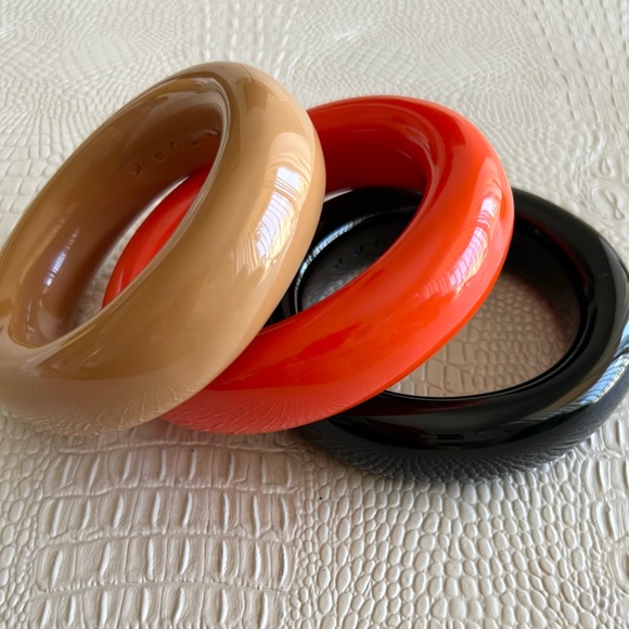 TRINA TURK Single Resin Bangle Bracelet: Colors available: Tan - Picture 1 of 5